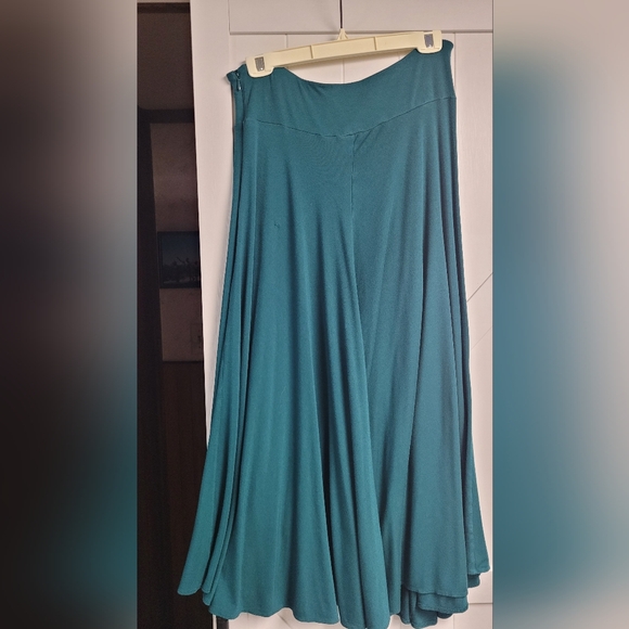 Coldwater Creek Teal Maxi Skirt and Feather Head Accent from Renn Faire - Picture 16 of 16